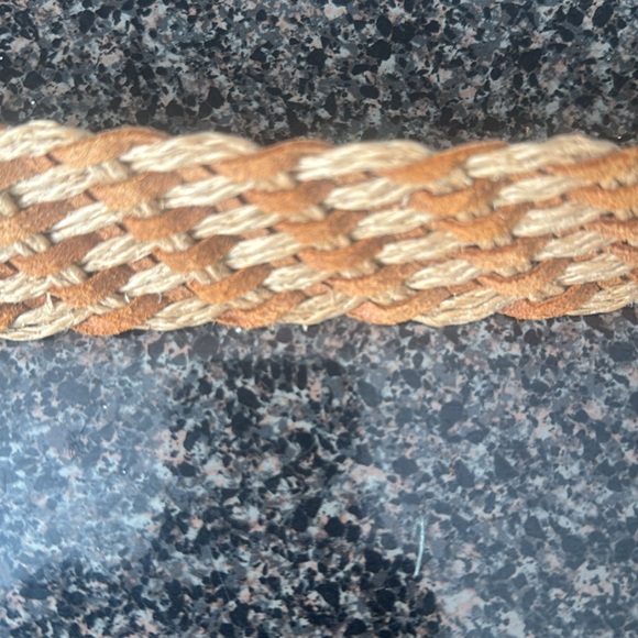 Eddie Bauers women’s belt - Picture 4 of 10